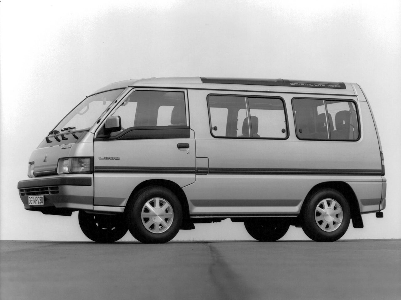 Mitsubishi L300 II
