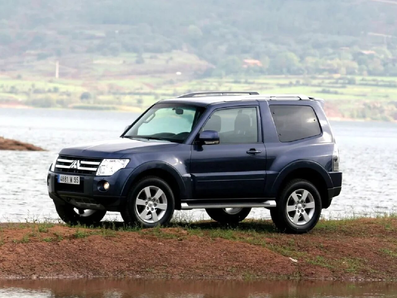 Mitsubishi Montero IV