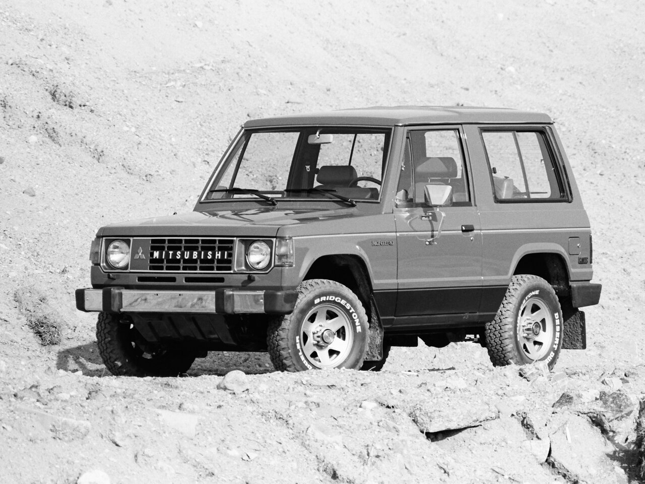 Mitsubishi Montero I