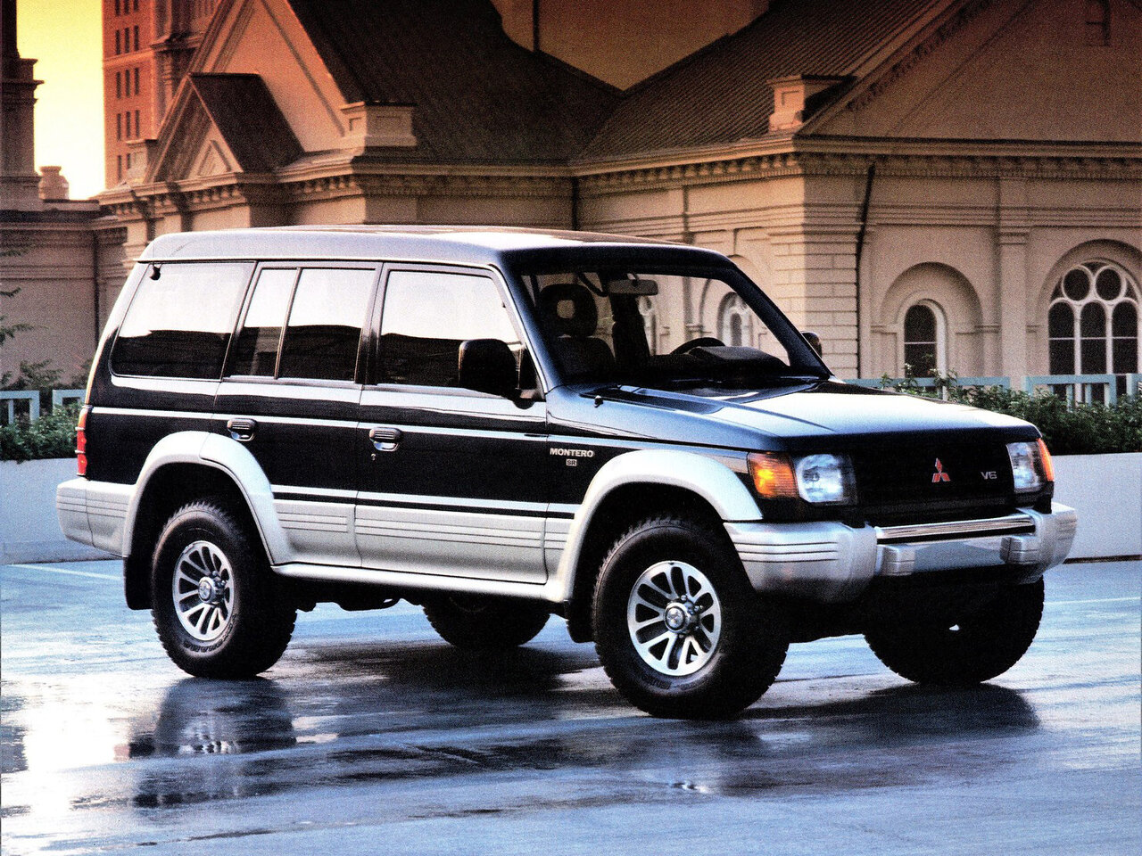 Mitsubishi Montero II