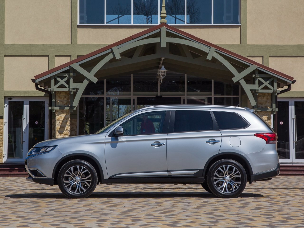 Mitsubishi Outlander III Рестайлинг 2