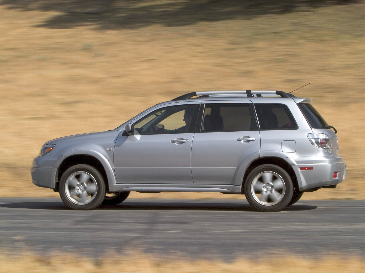 Mitsubishi Outlander I