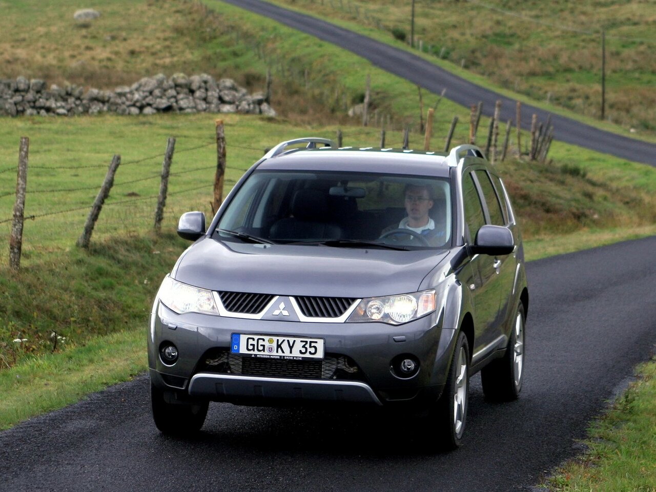 Mitsubishi Outlander II