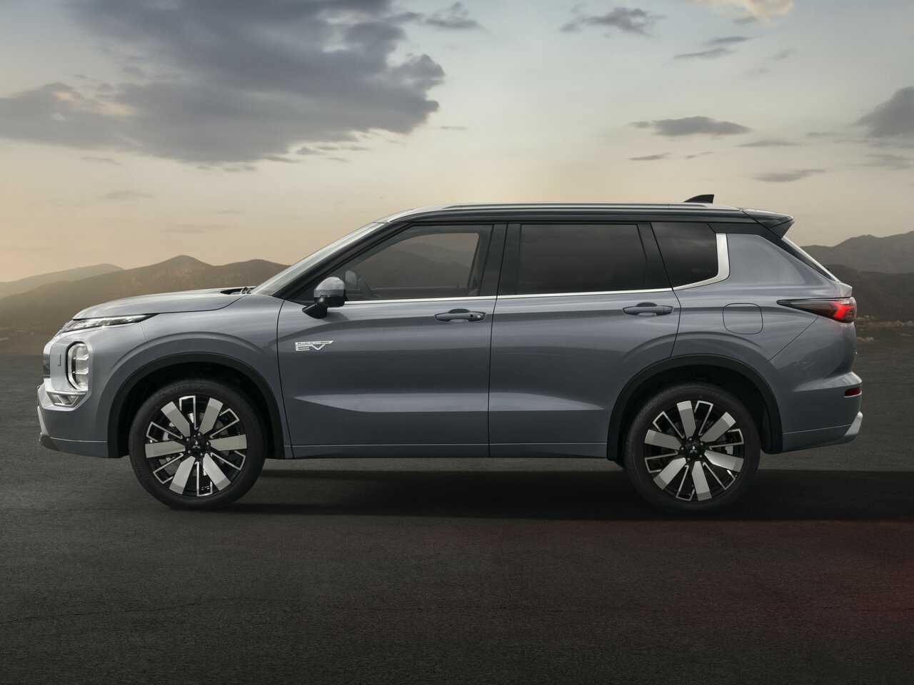 Mitsubishi Outlander IV Рестайлинг