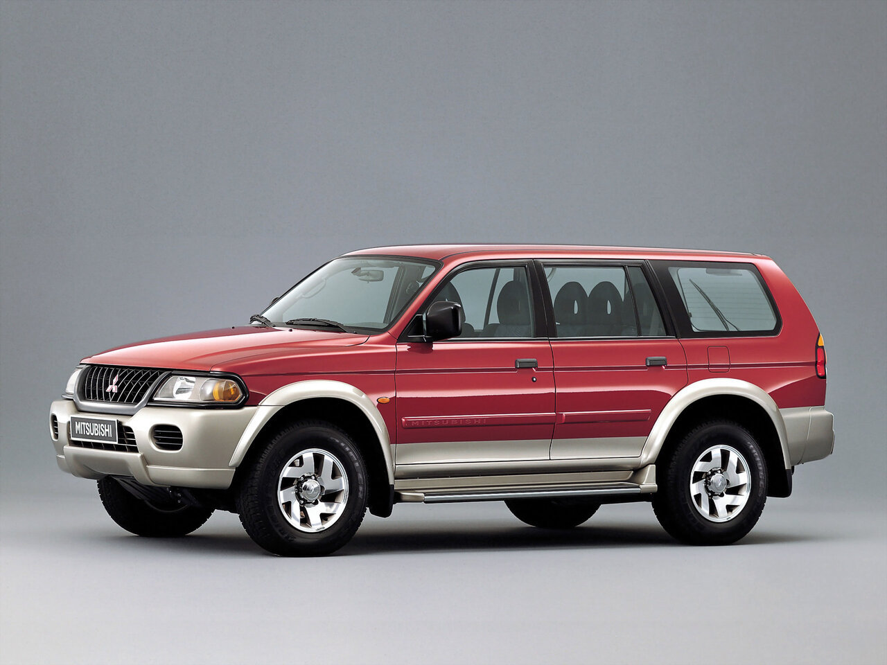 Mitsubishi Pajero Sport I