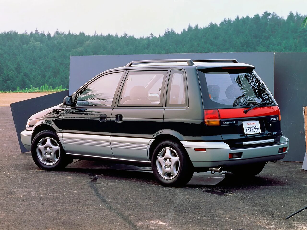 Mitsubishi RVR I