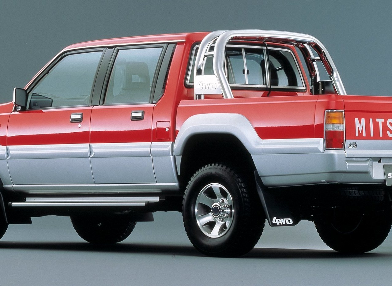 Mitsubishi Strada I