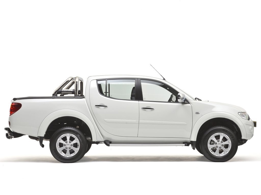 Mitsubishi Triton IV