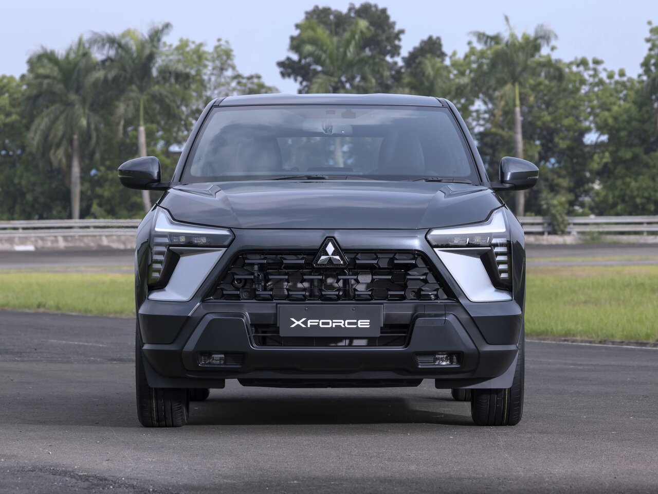 Mitsubishi Xforce Внедорожник 5 дв.