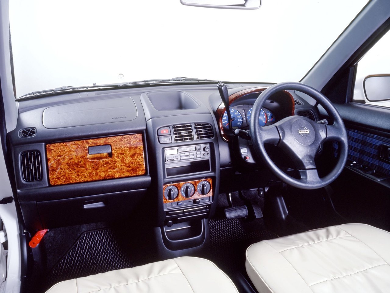 Mitsuoka Yuga Компактвэн