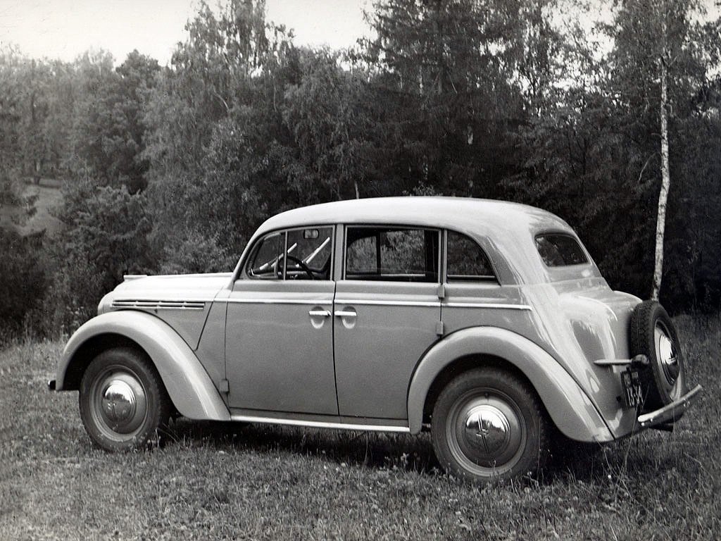 Москвич 400 1946 – 1956