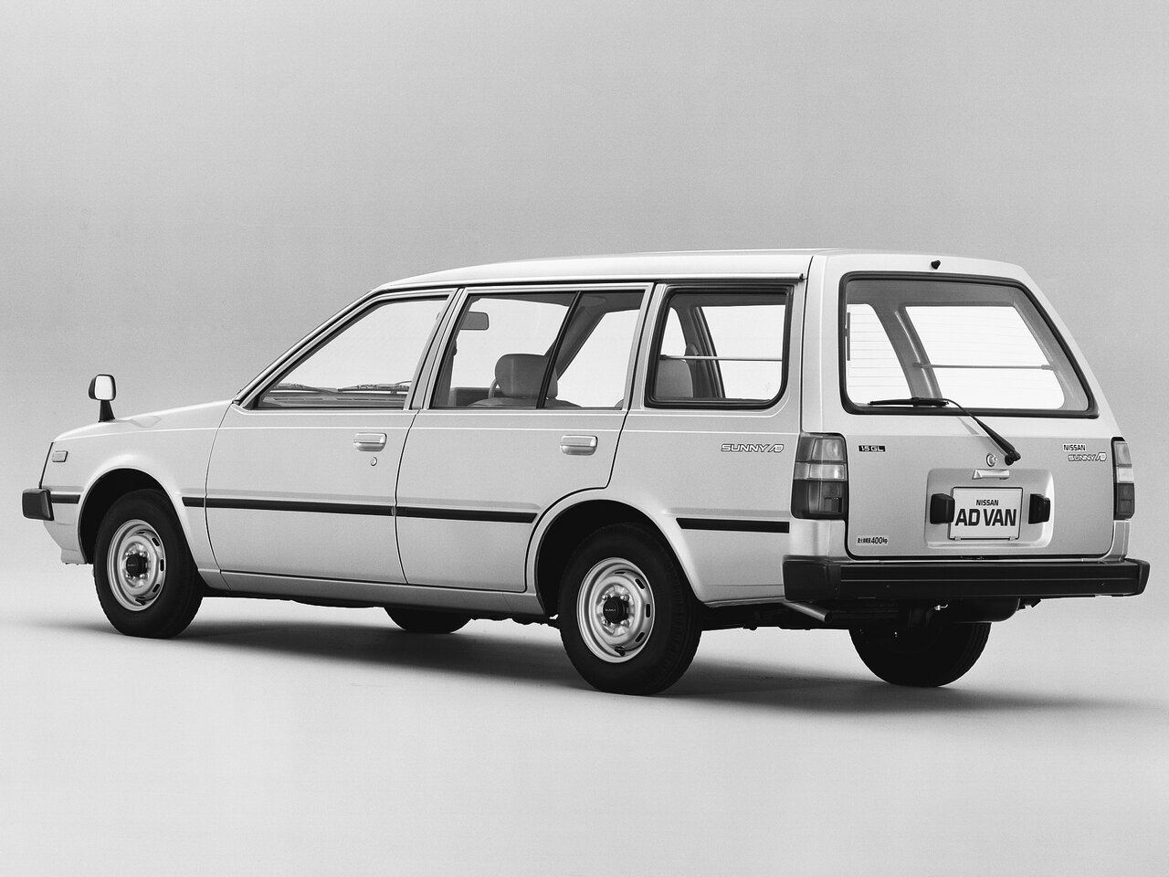 Nissan AD VB11