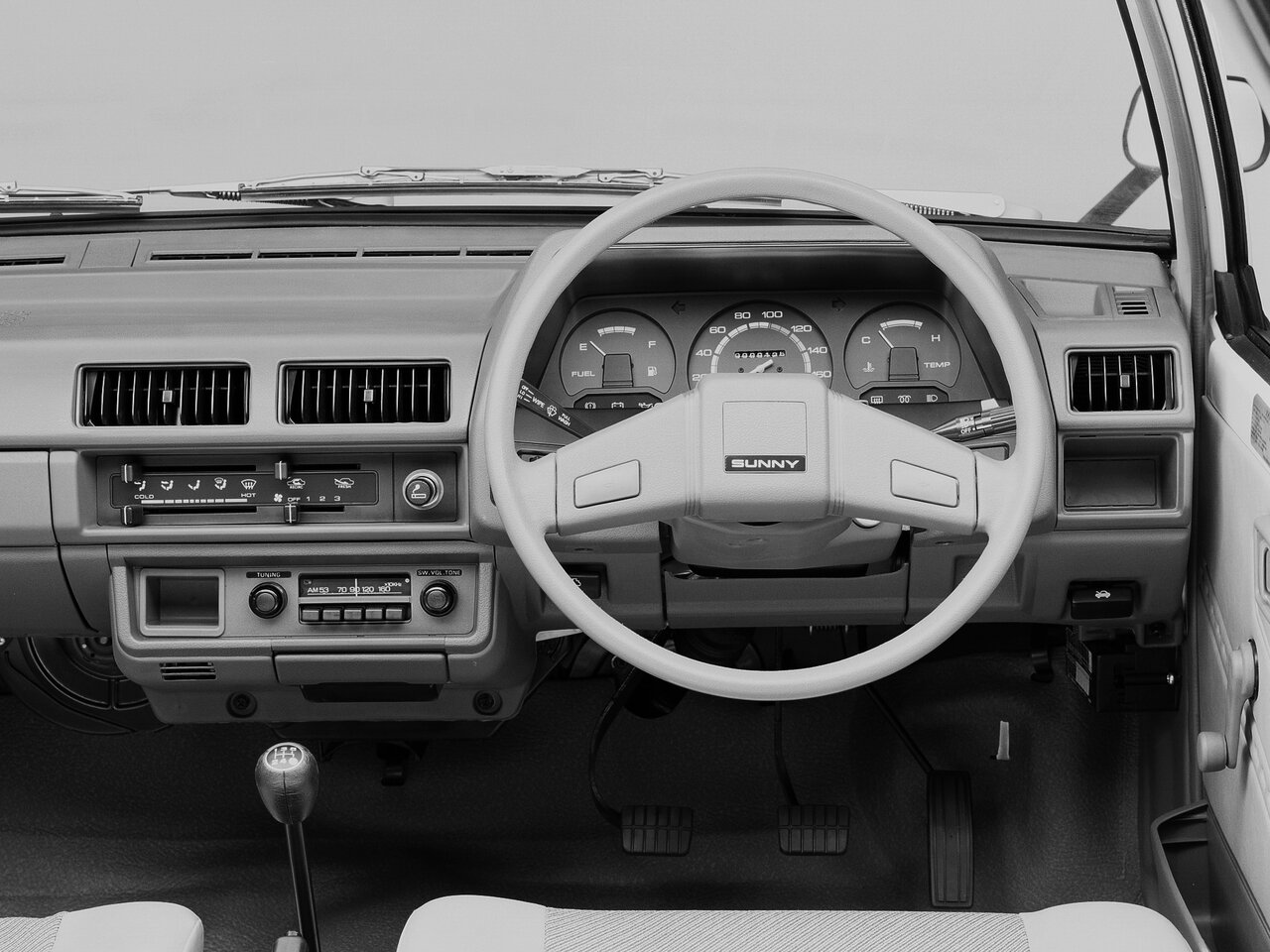 Nissan AD VB11