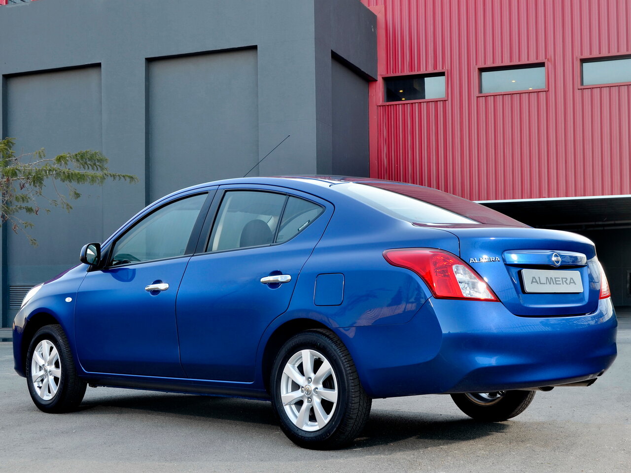 Nissan Almera III (N17)