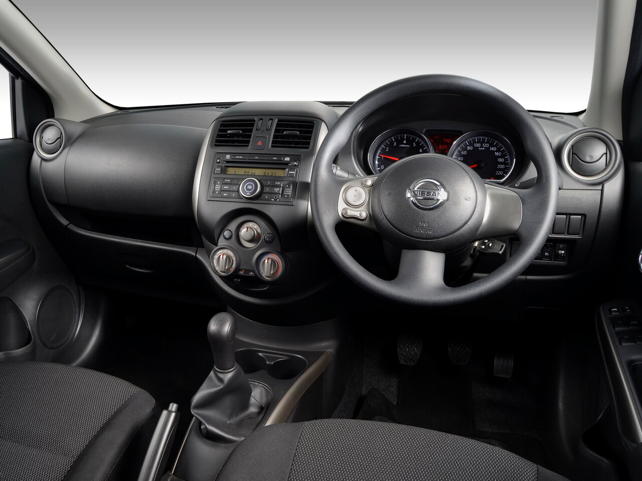 Nissan Almera III (N17)