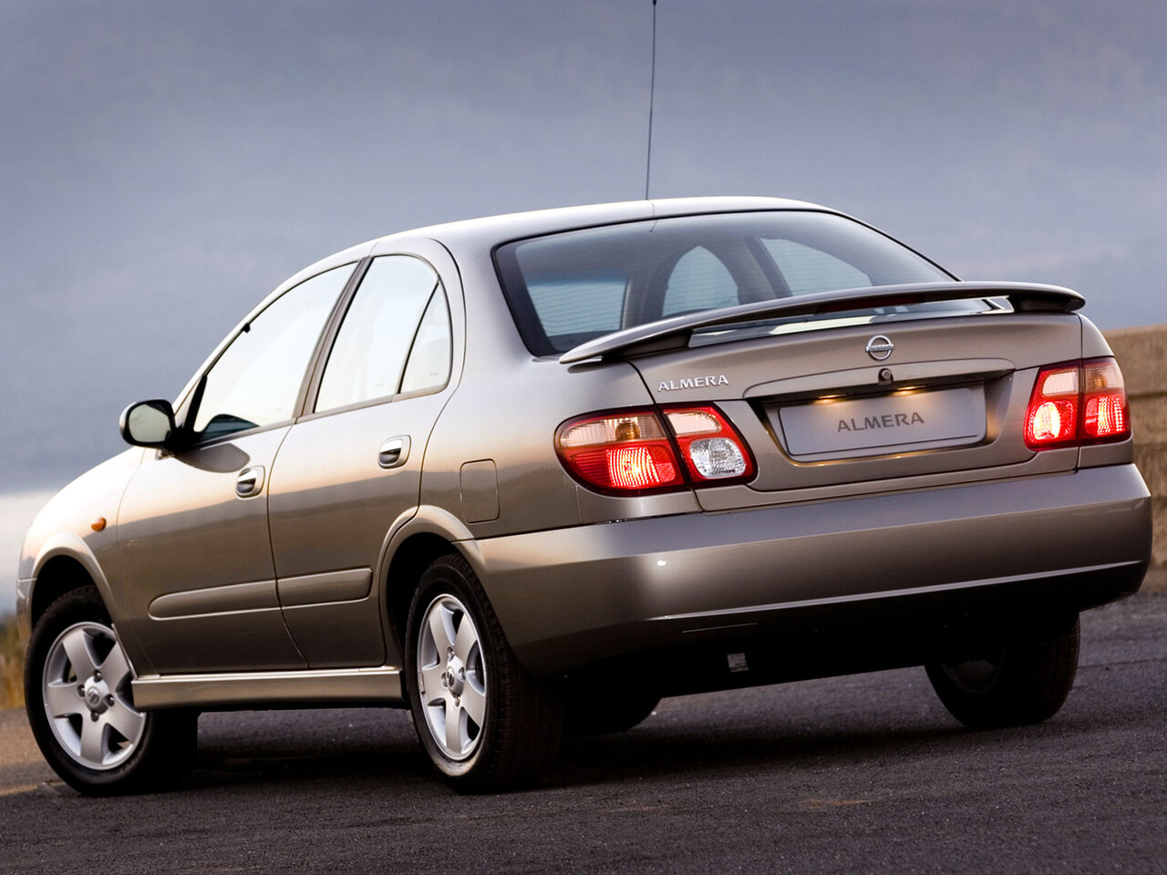 Nissan Almera II (N16) Рестайлинг
