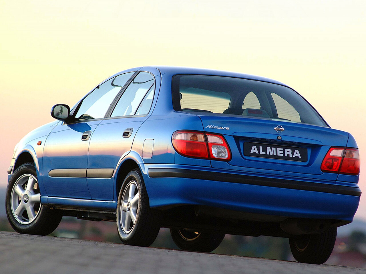 Nissan Almera II (N16)