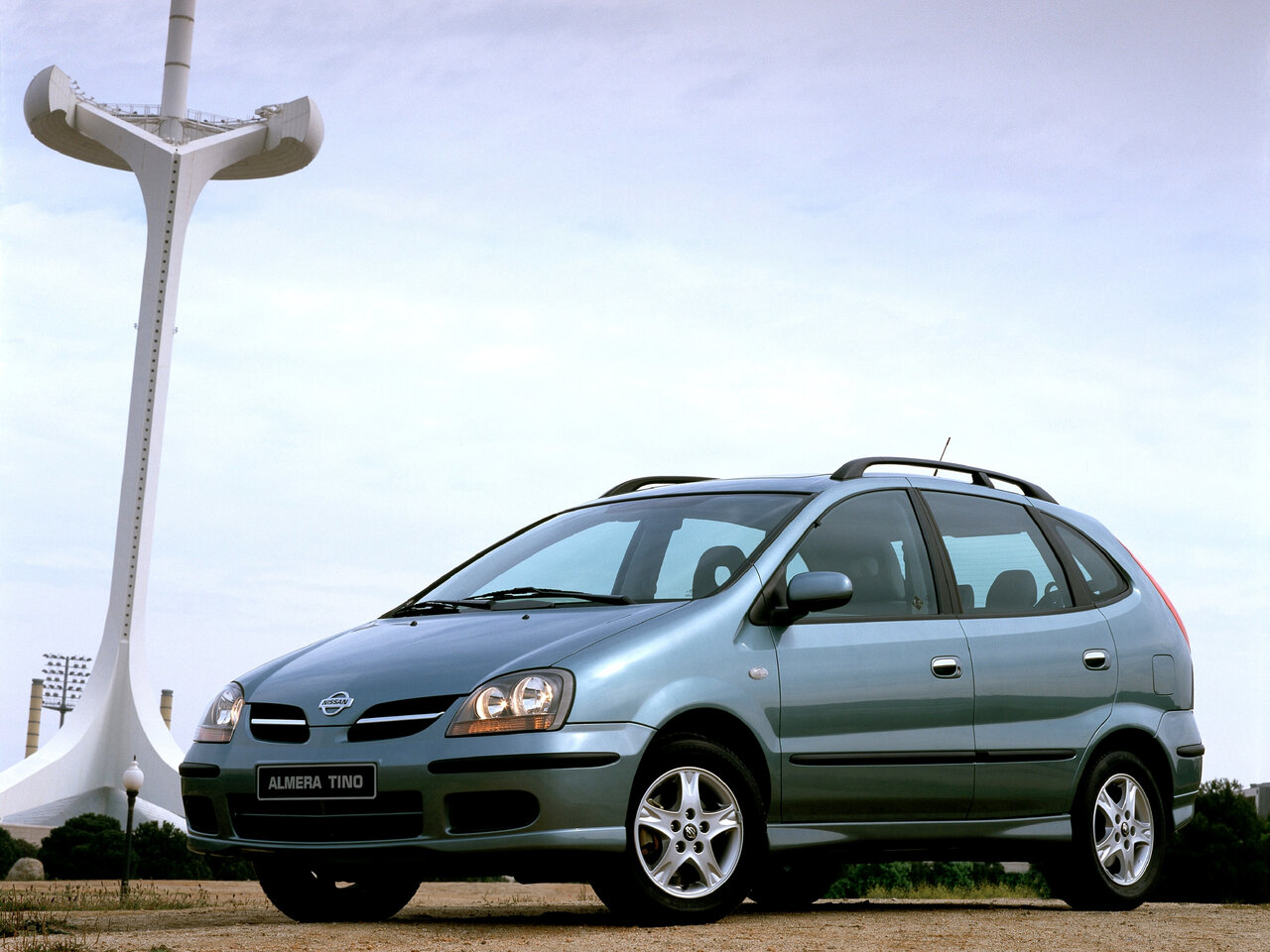 Nissan Almera Tino I