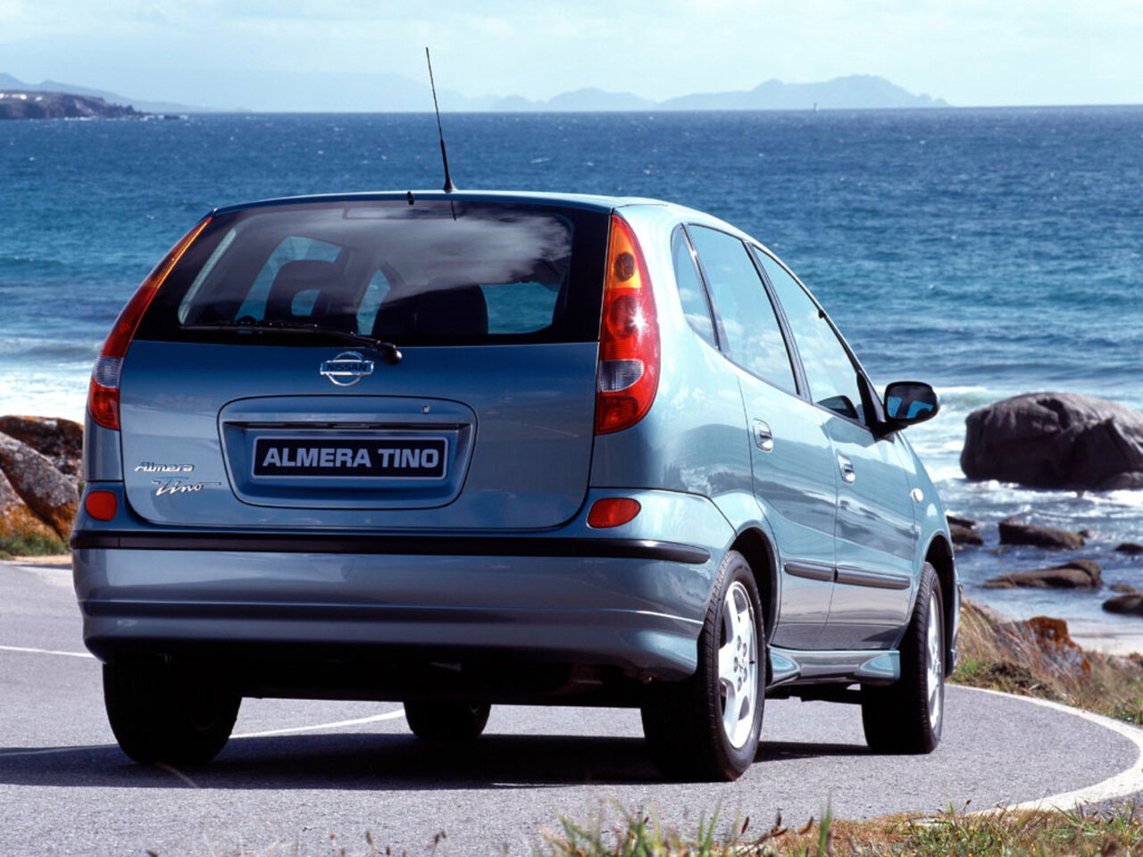 Nissan Almera Tino I