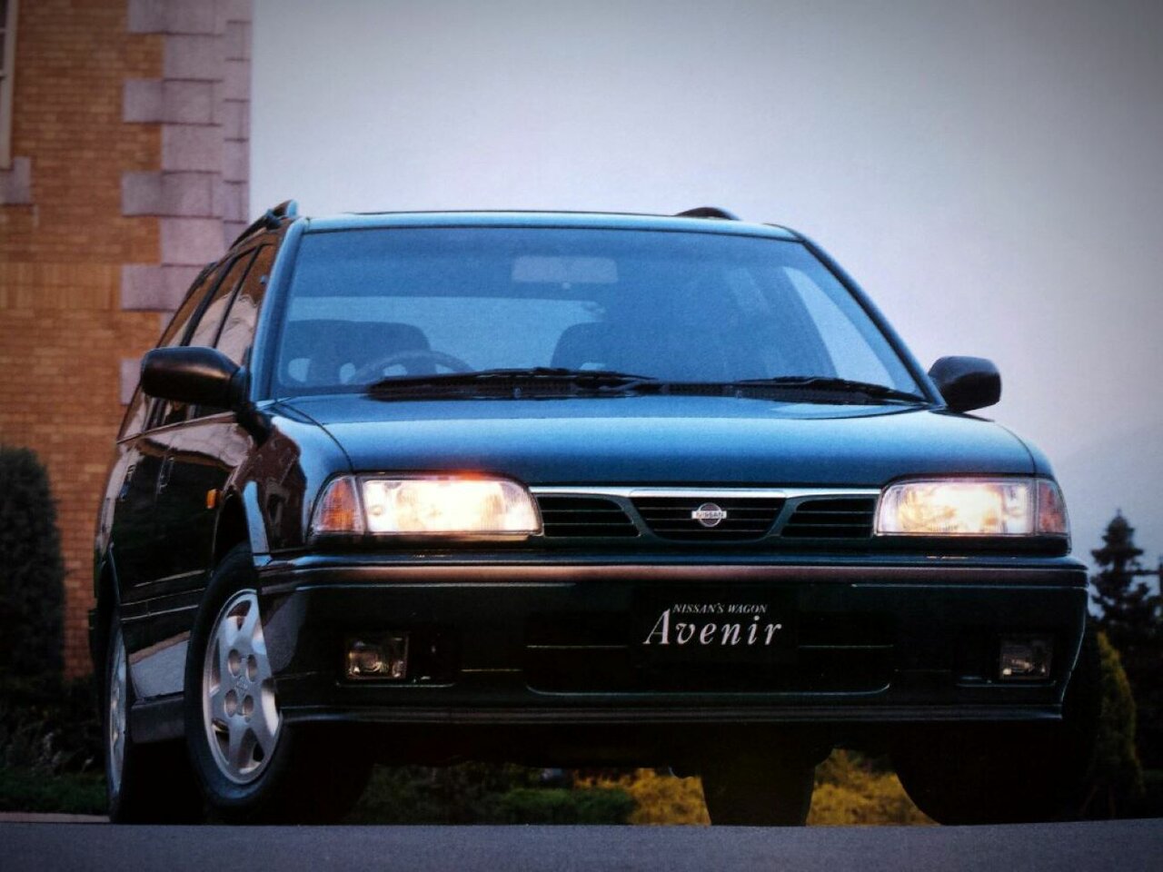 Nissan Avenir I (W10)