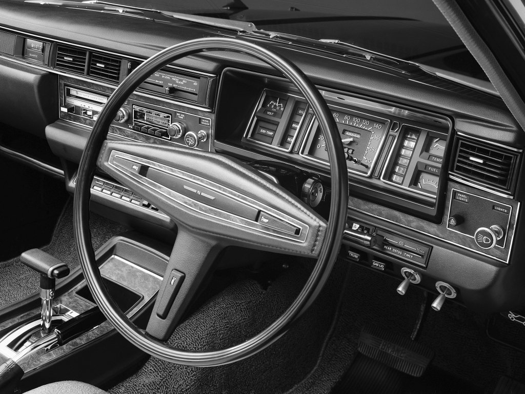 Nissan Cedric IV (330)