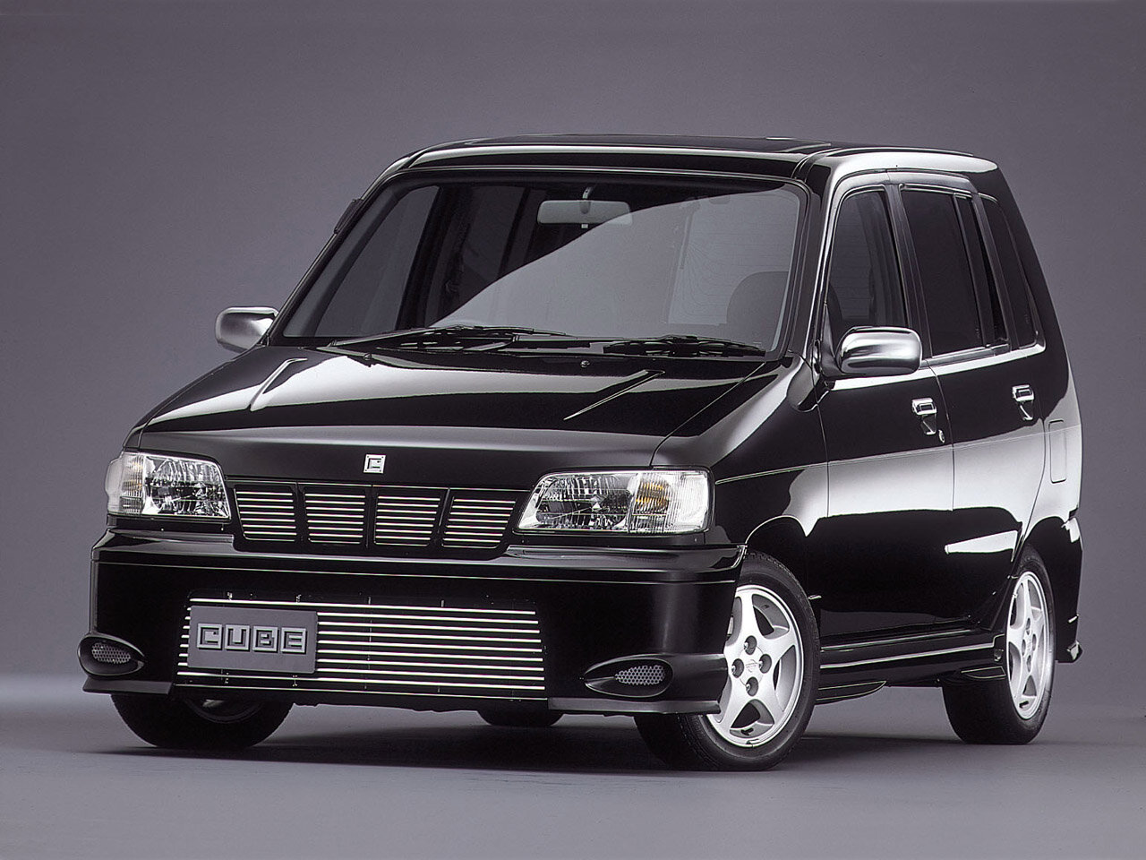 Nissan Cube I (Z10)