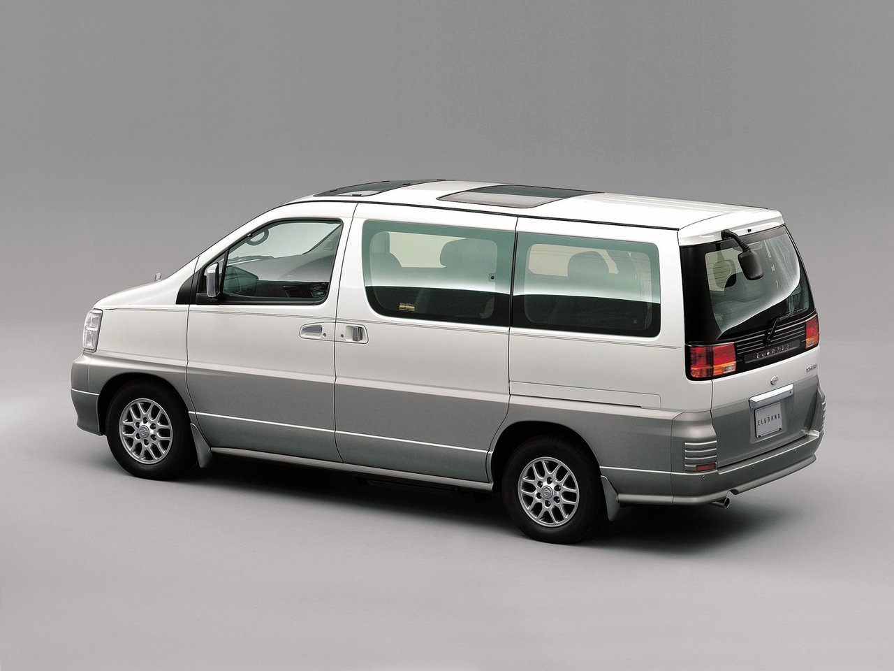 Nissan Elgrand I (E50)