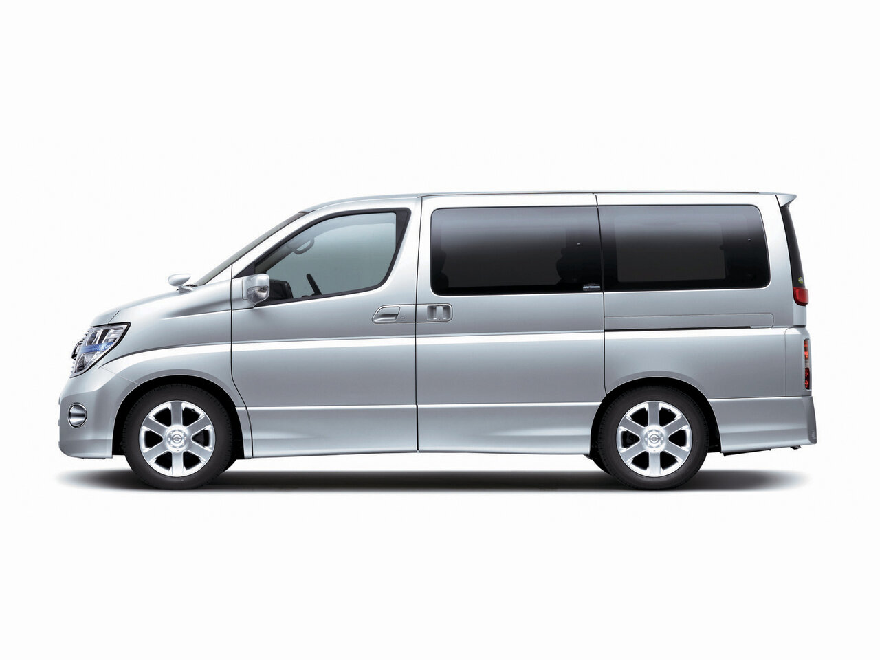 Nissan Elgrand II (E51)