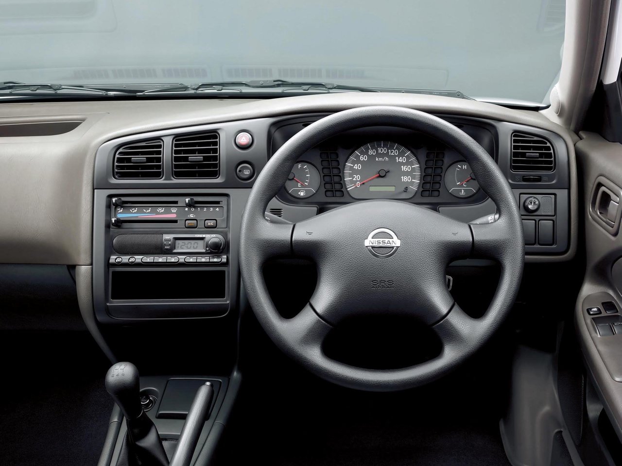 Nissan Expert Универсал 5 дв.