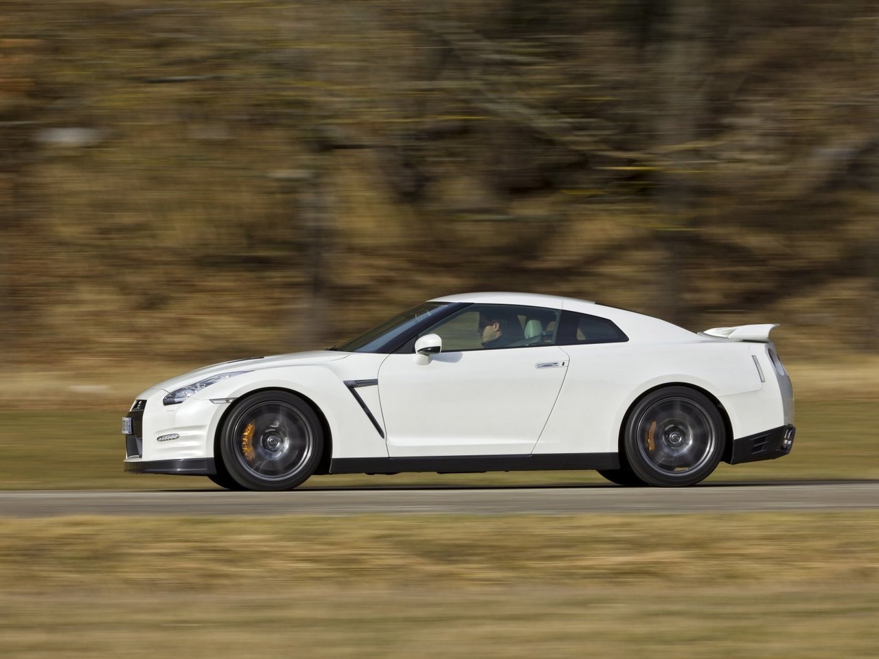Nissan GT-R I Рестайлинг 1