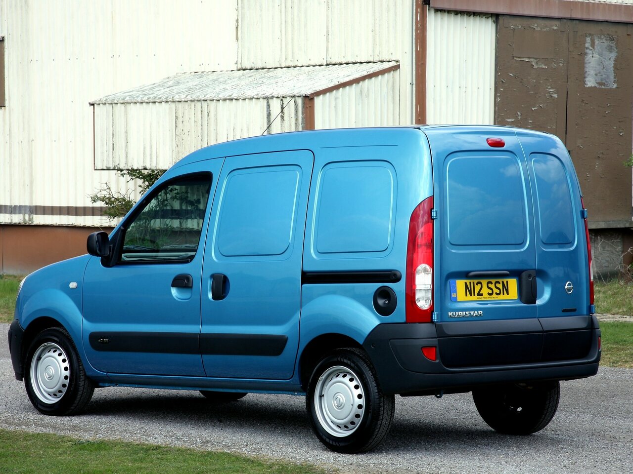 Nissan Kubistar Фургон