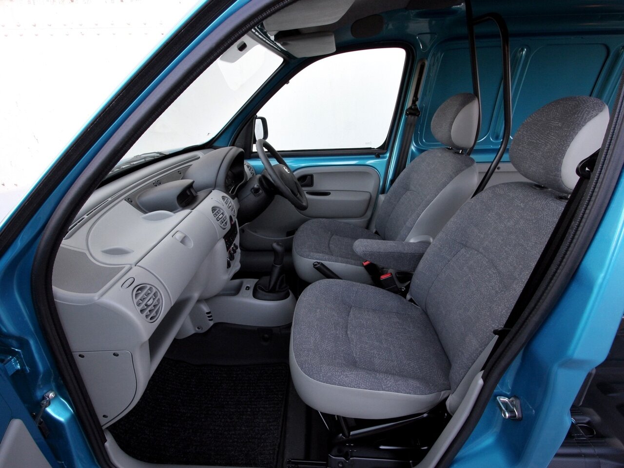 Nissan Kubistar Фургон