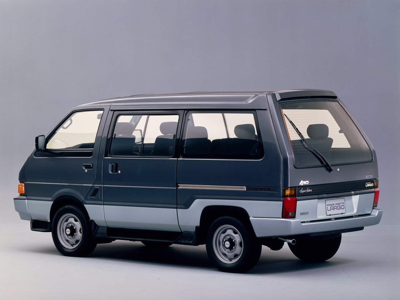 Nissan Largo II (GC22)