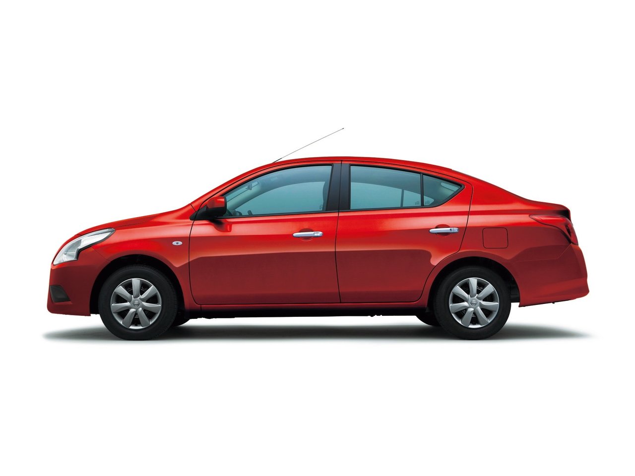Nissan Latio I (N17) Рестайлинг