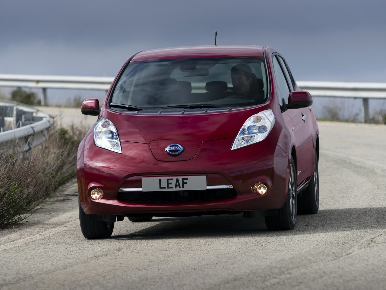 Nissan Leaf I (ZE0/AZE0)