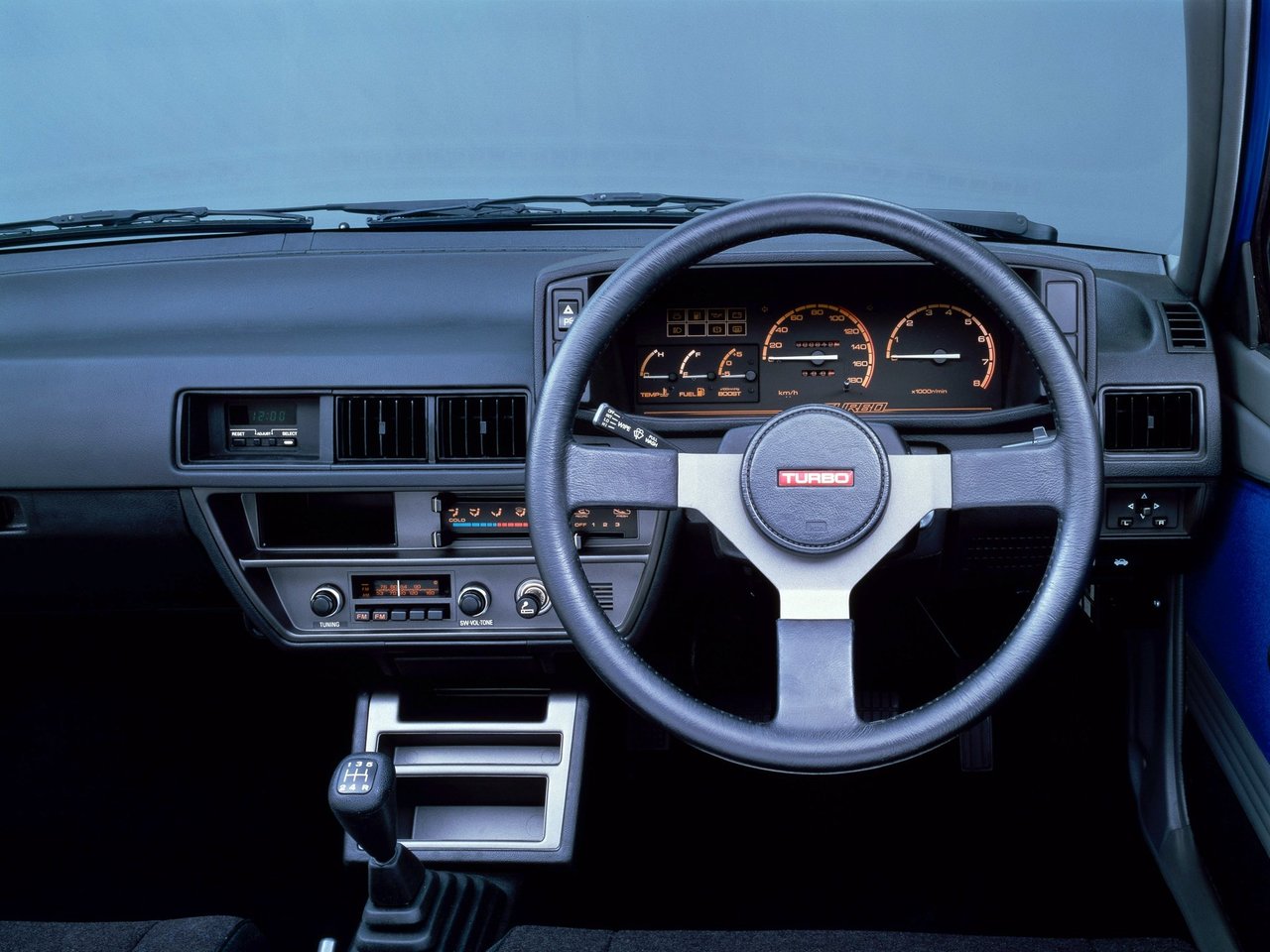 Nissan Liberta Villa I (N12)