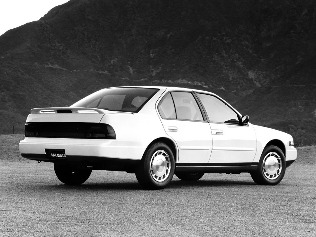 Nissan Maxima III (J30)