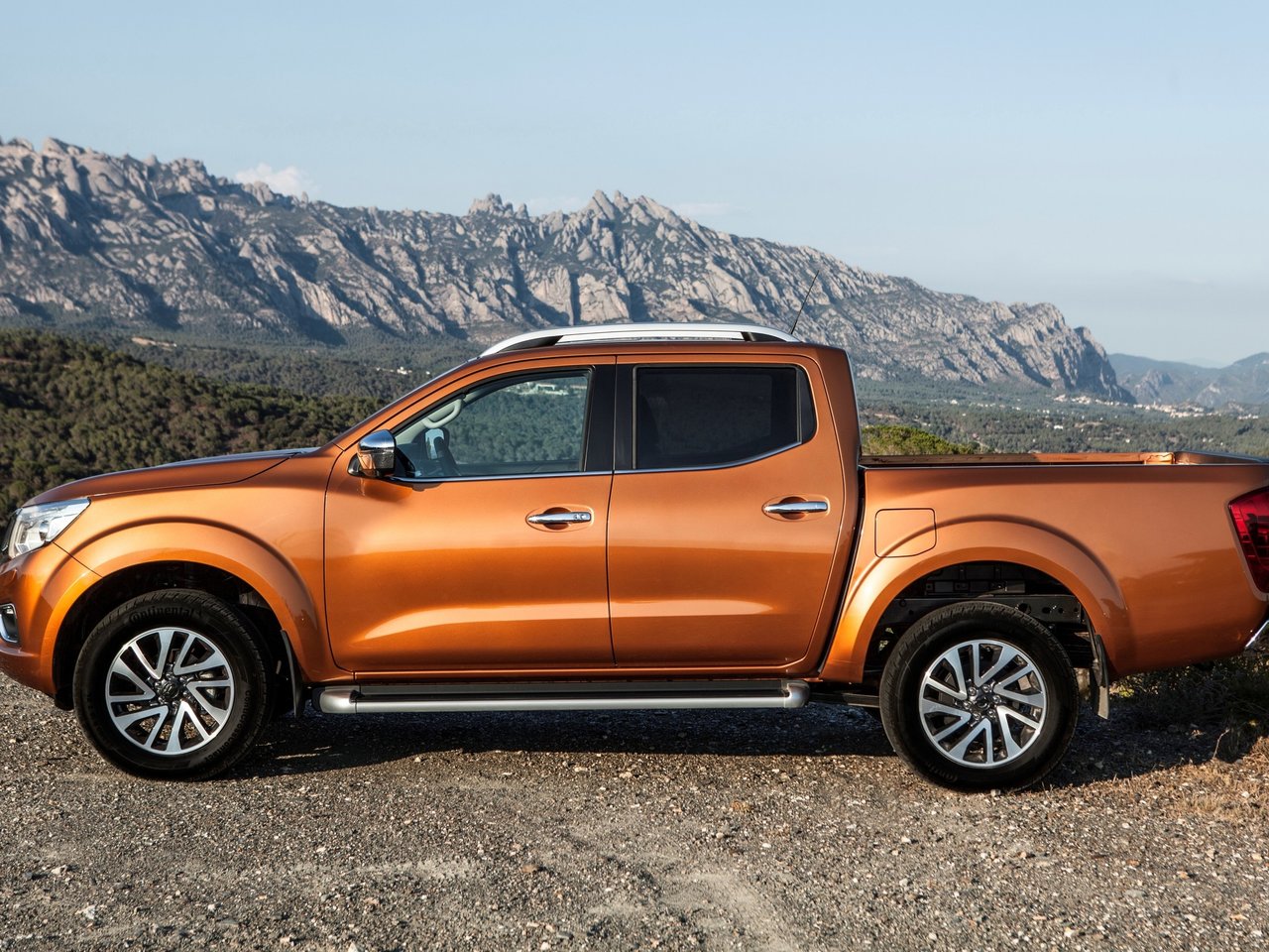 Nissan Navara (Frontier) IV (D23)