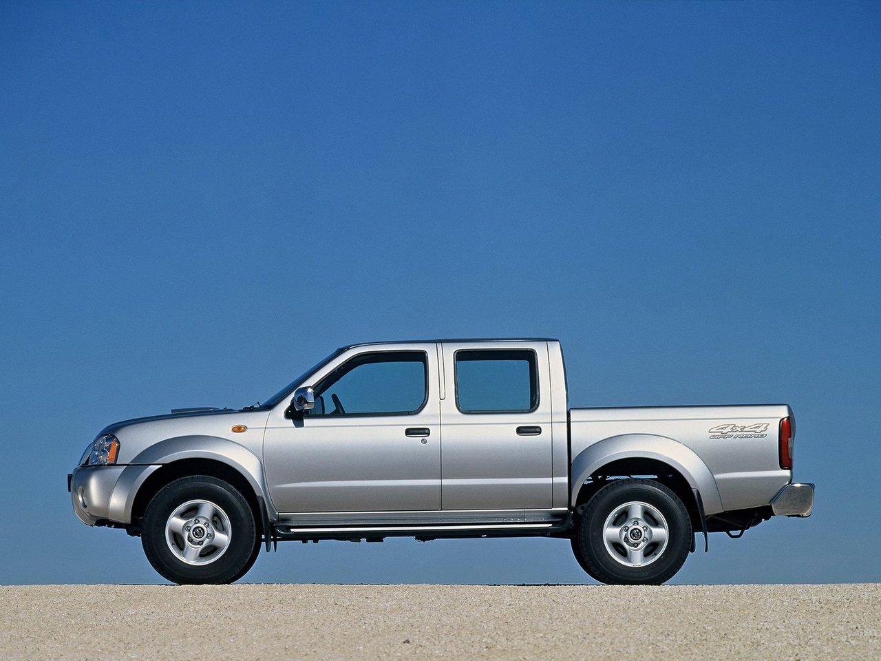 Nissan Navara (Frontier) II (D22)