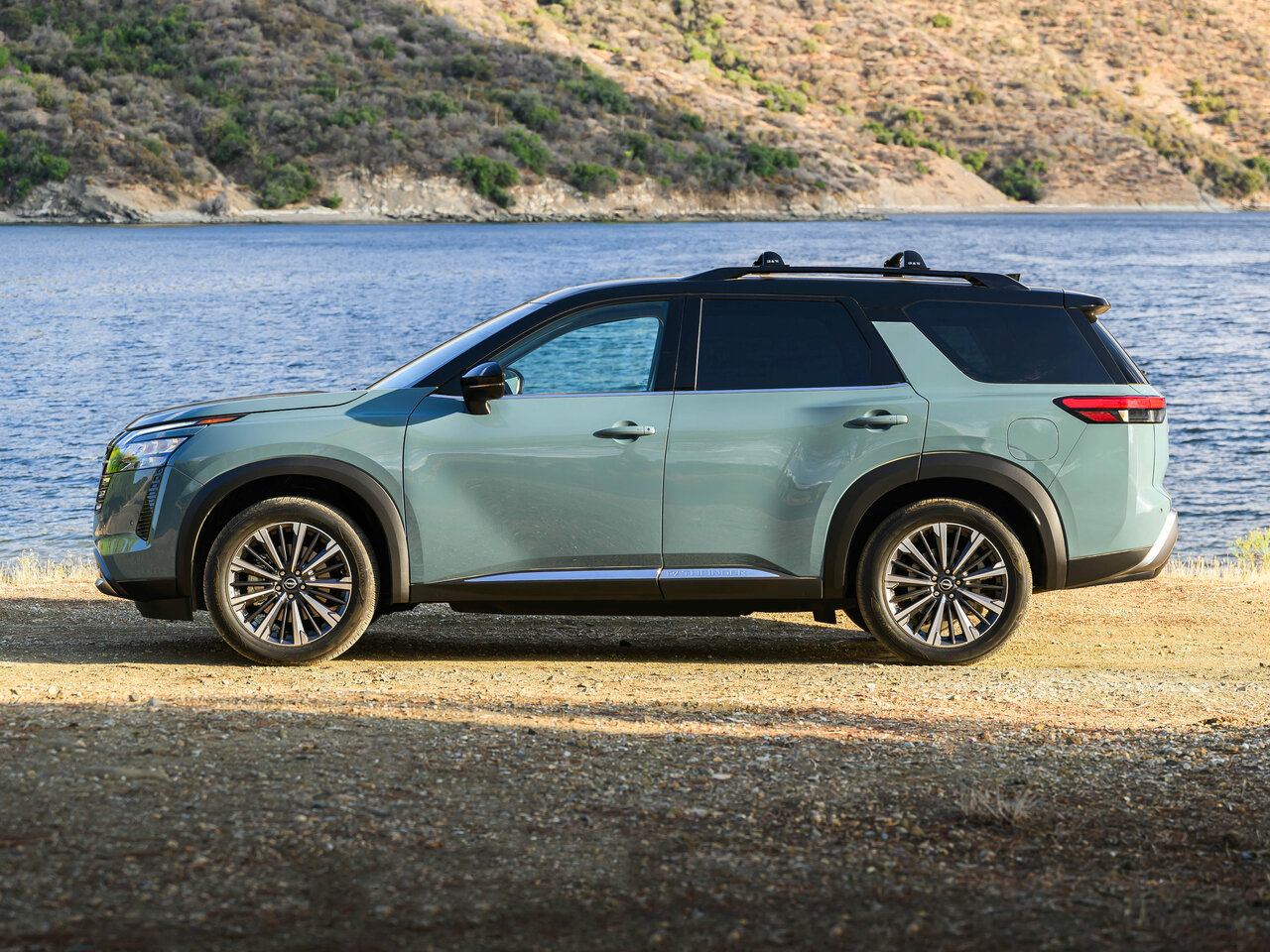 Nissan Pathfinder V Рестайлинг