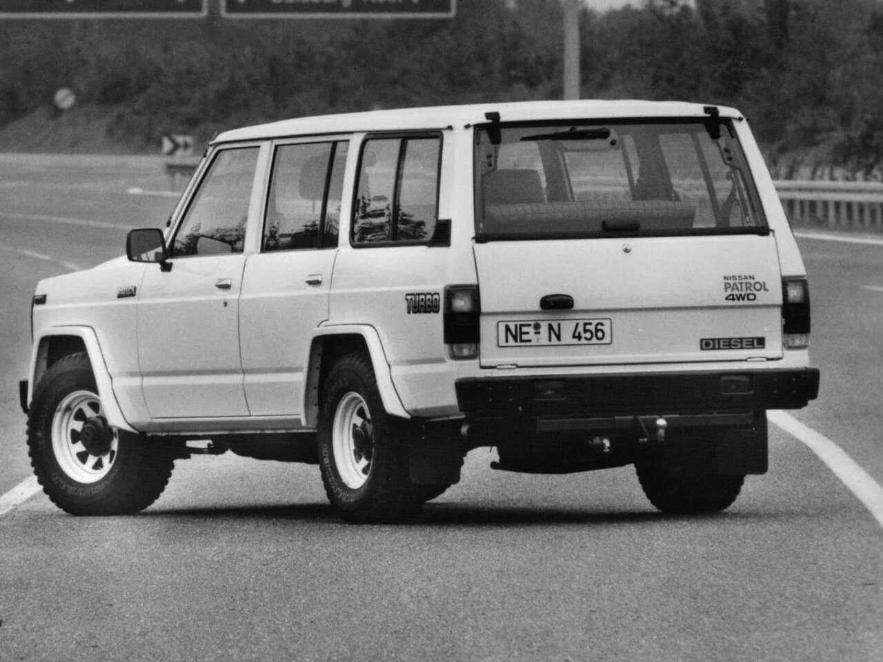 Nissan Patrol III (K160, K260)