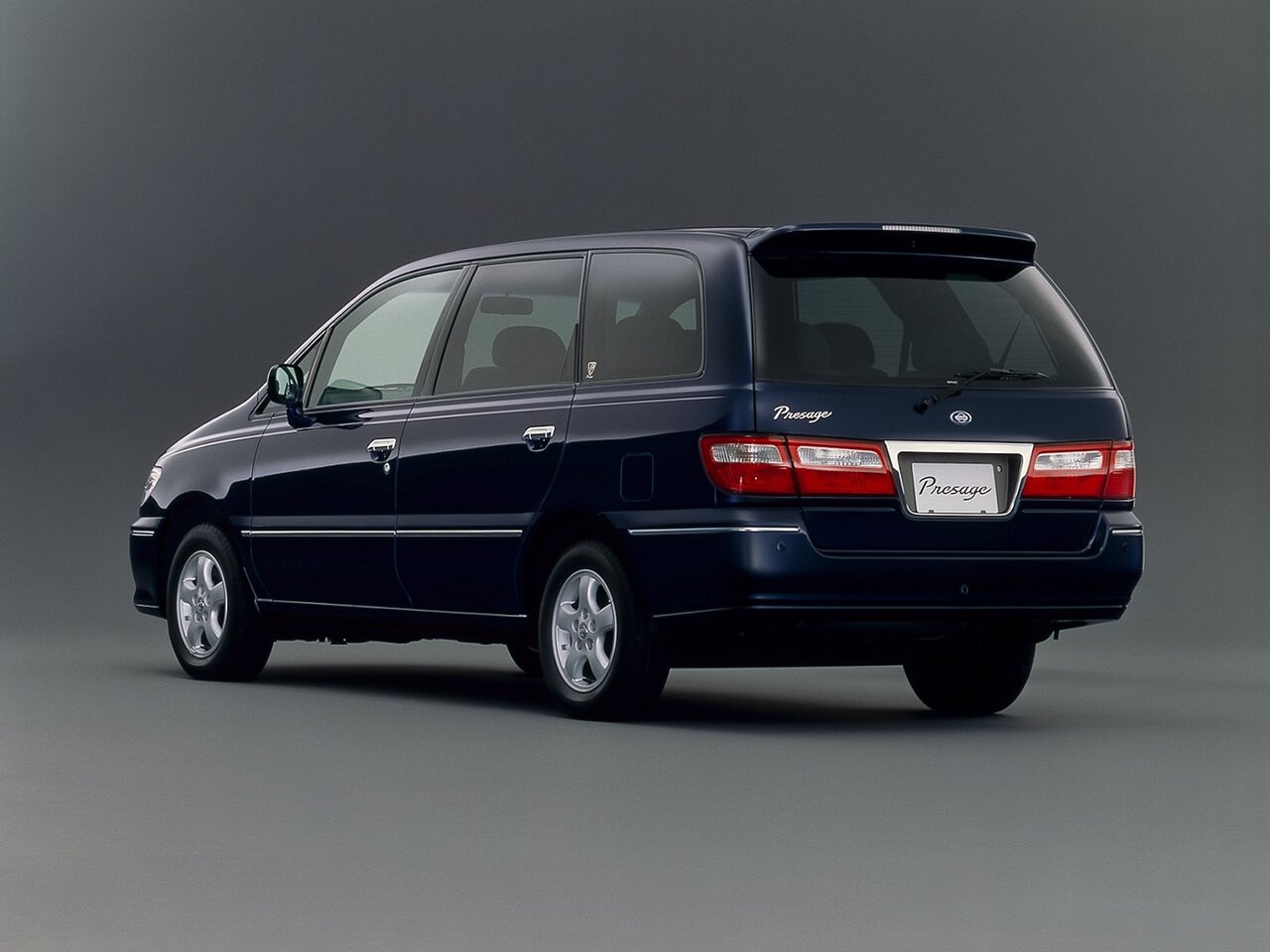 Nissan Presage I