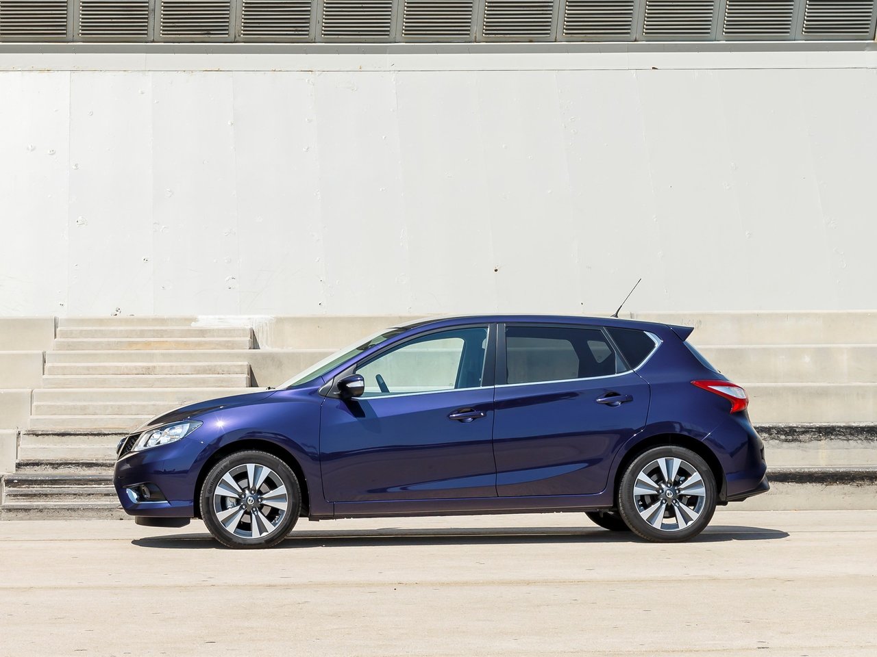 Nissan Pulsar VI (C13)