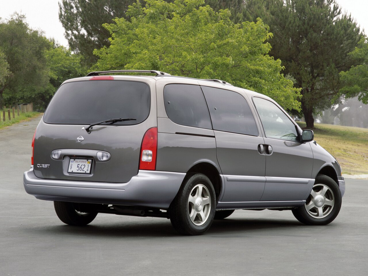 Nissan Quest II
