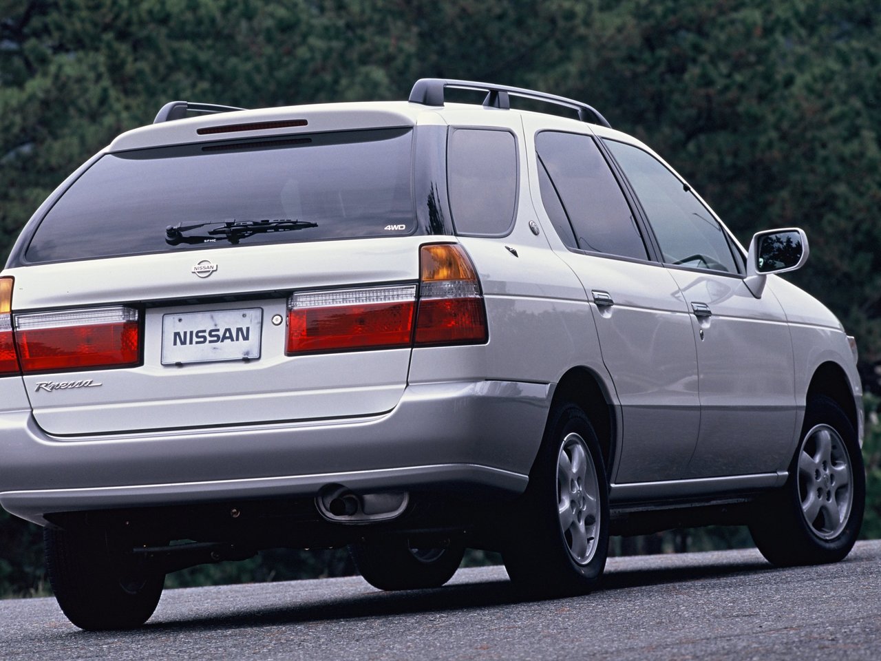 Nissan R'nessa Универсал 5 дв.