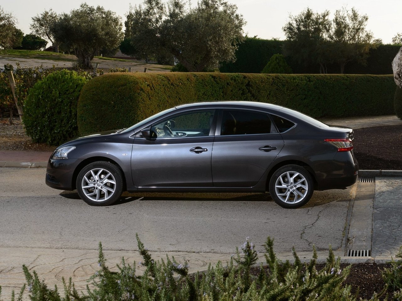 Nissan Sentra VII (B17)