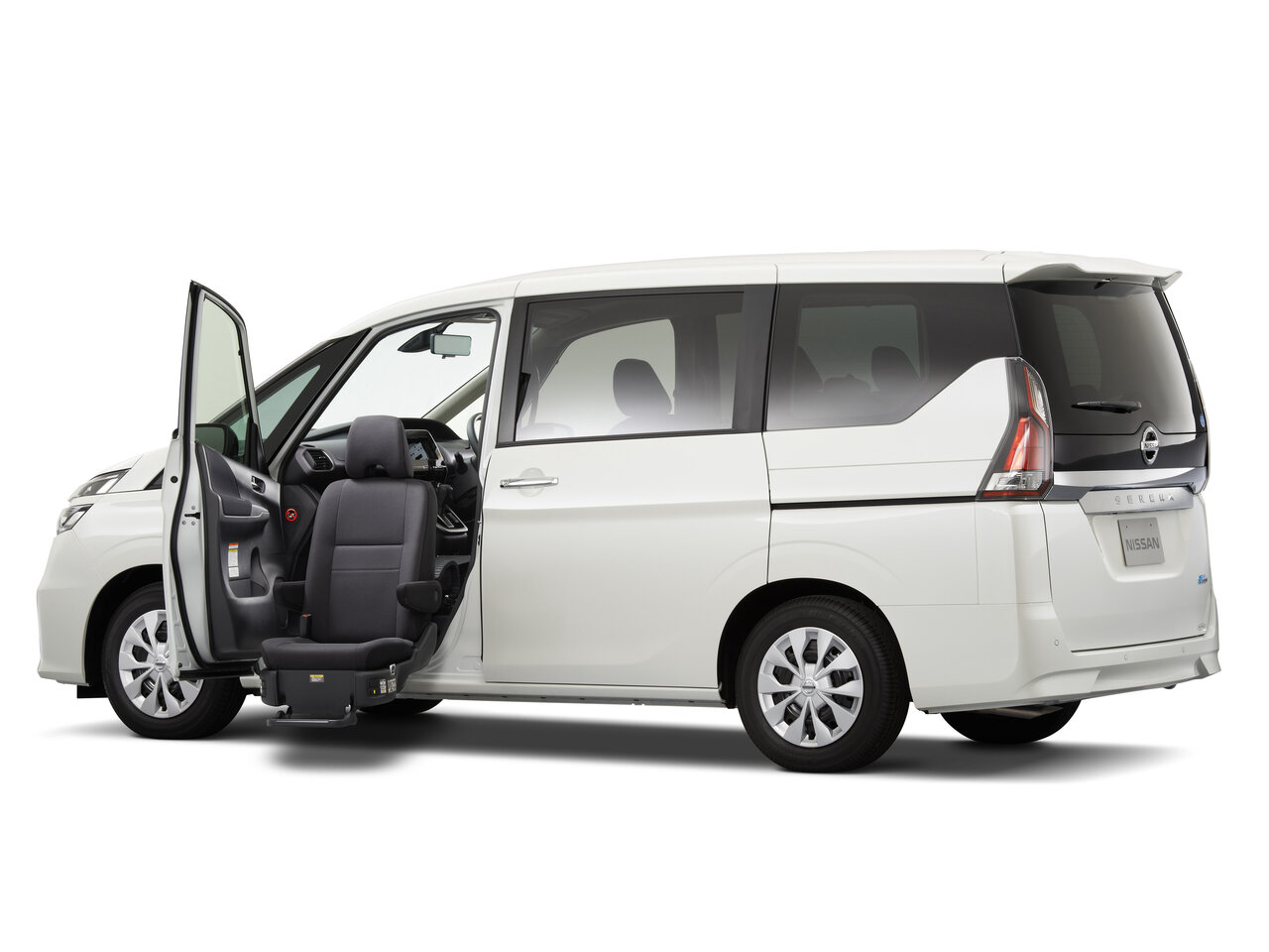 Nissan Serena V (C27)