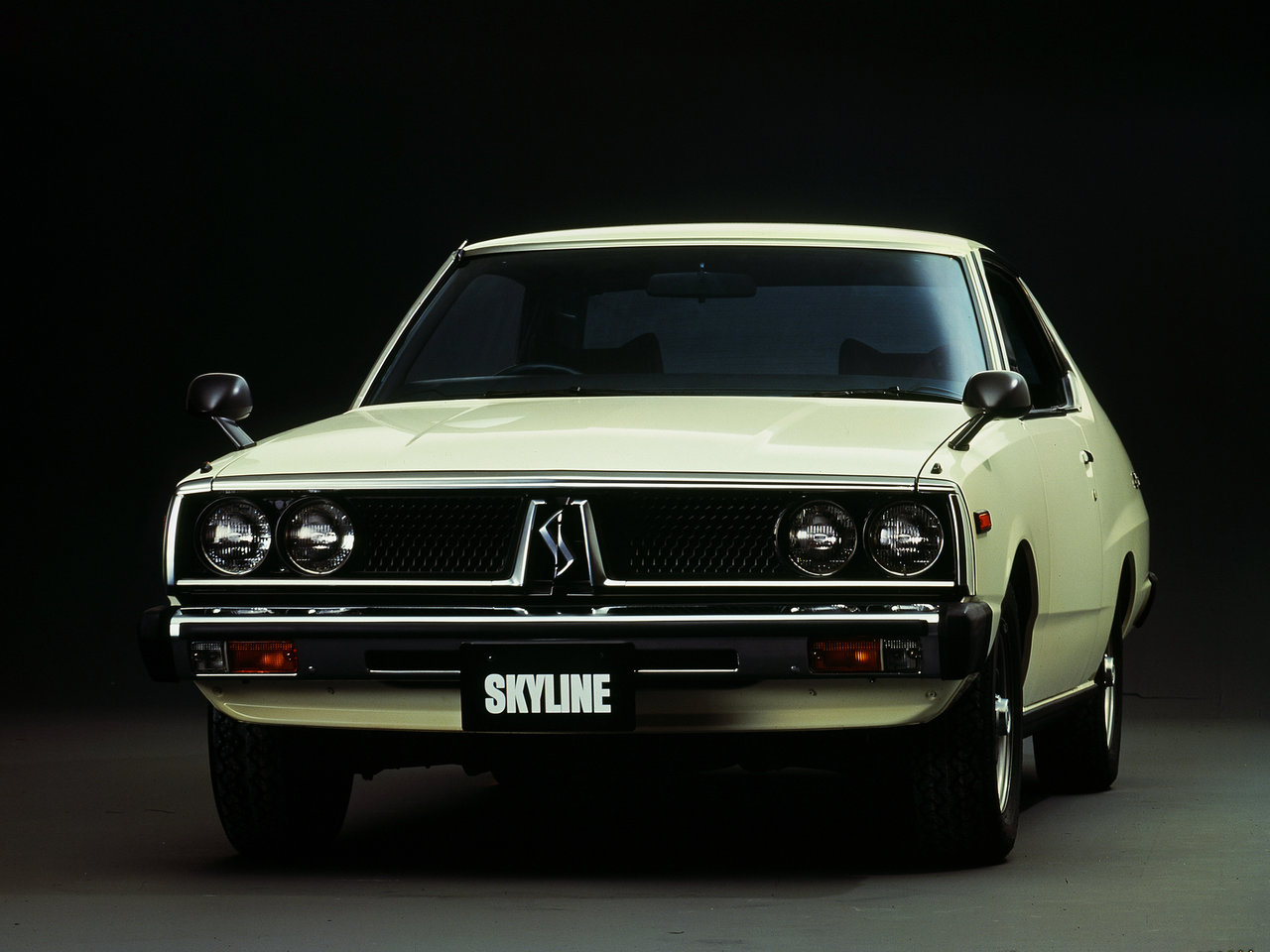 Nissan Skyline V (C210)