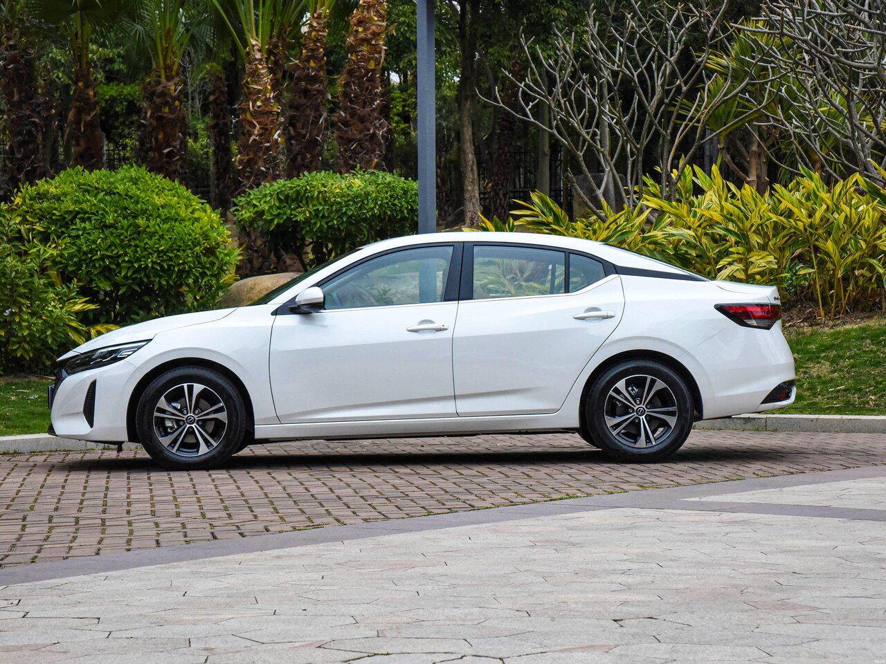 Nissan Sylphy IV (B18) Рестайлинг