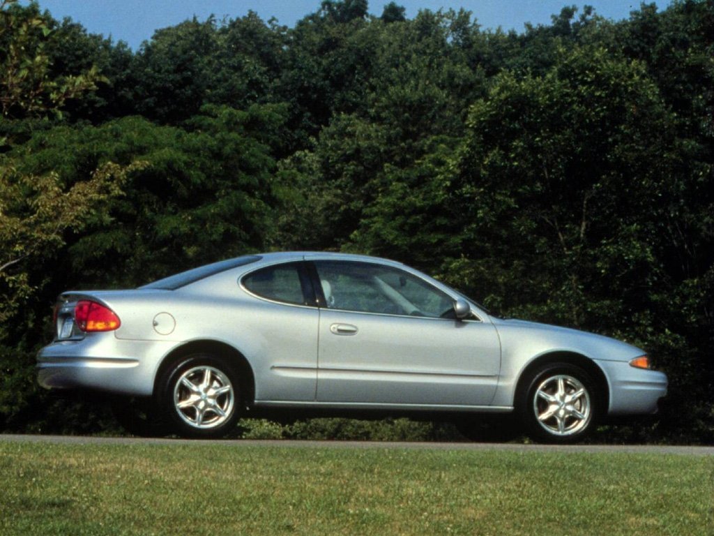 Oldsmobile Alero 1999 – 2004